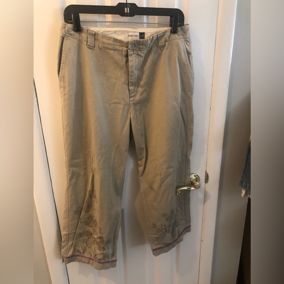 Woman’s pants - Picture 1 of 7